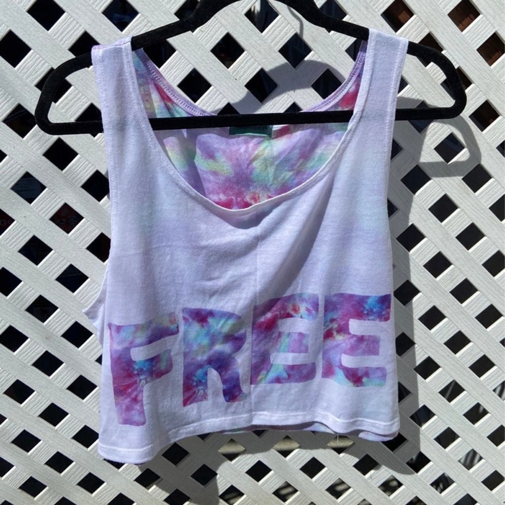 'FREE' Tank Crop Top